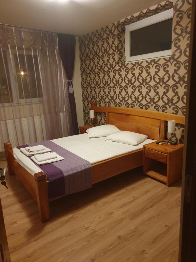 德罗贝塔-塞维林堡 Sc Afitos Srl旅舍 外观 照片