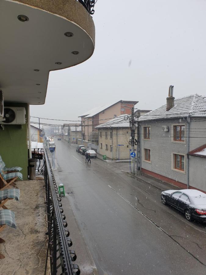 德罗贝塔-塞维林堡 Sc Afitos Srl旅舍 外观 照片